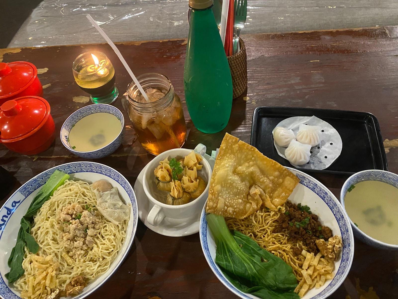 Makanan & minuman — Yamie Panda Timoho